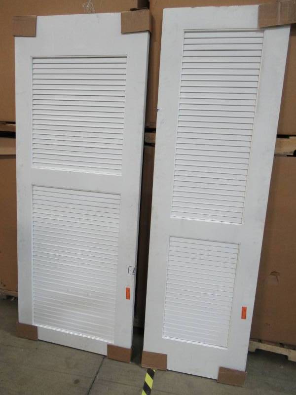 lot 93 image: 2 White Wooden Slated Doors.