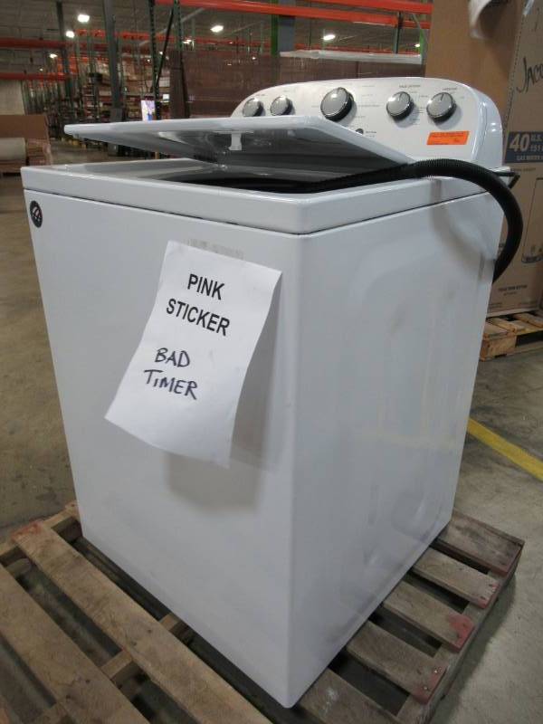 lot 79 image: Whirlpool 4.3 cu. ft. High-Efficiency Top Load Washer with Quick Wash in White, 12 Cycles DEFECTIVE - BAD TIMER.