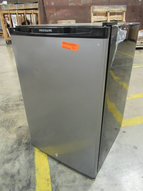 lot 70 image: Frigidaire 4.5-cu ft Freestanding Compact Refrigerator with Freezer Compartment (Silver Mist) ENERGY STAR Model FFPE45L2QM