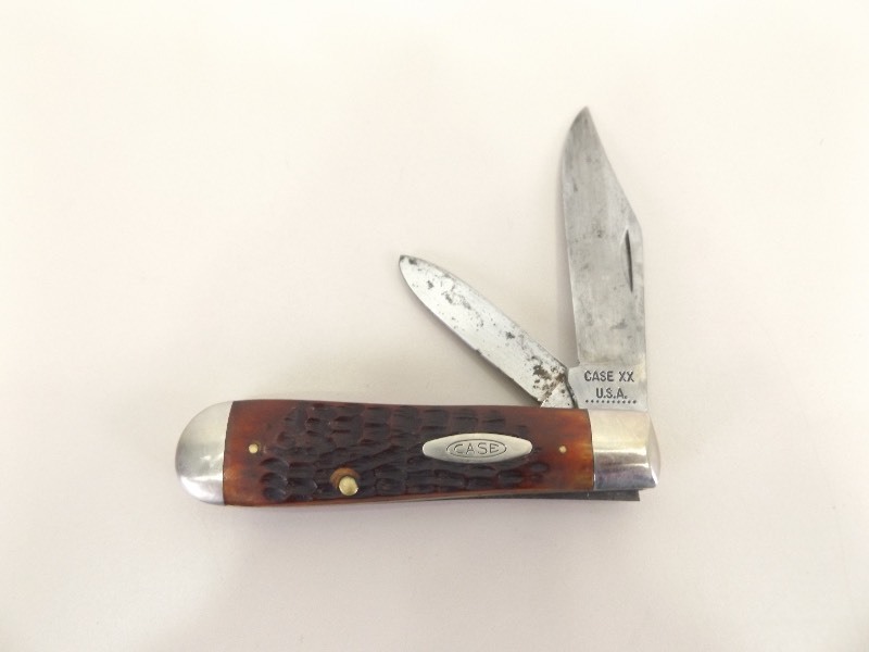 lot 21 image: Vintage Case XX Bone Handle Pocket Knife