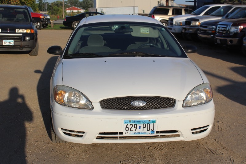 2007 Ford Taurus SE - 133,961 Miles -