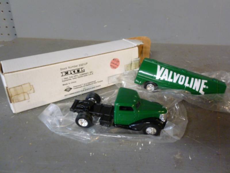 Ertl Truck Coin Bank