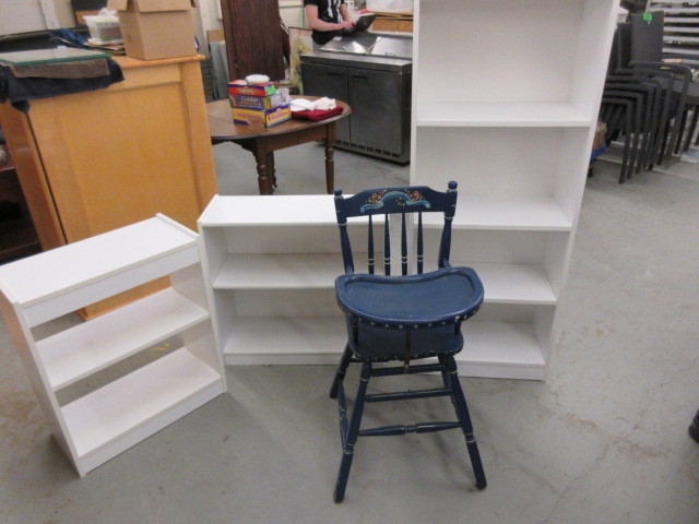 lot 124 image: HIGH CHAIR AND BOOKSHELVES