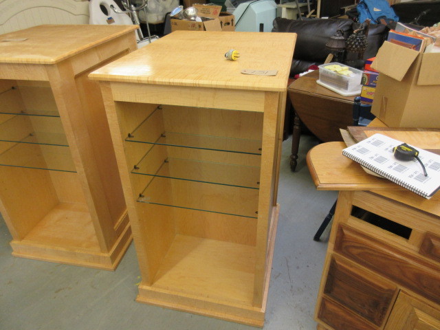 lot 131 image: BIRDS EYE MAPLE DISPLAY CABINET