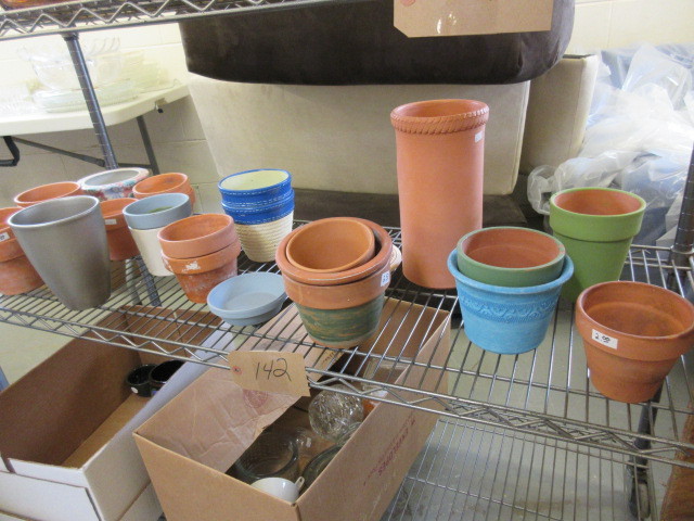lot 142 image: CLAYTERRA COTTA FLOWER POTS