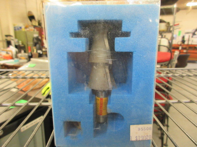 lot 136 image: ROUTER BIT