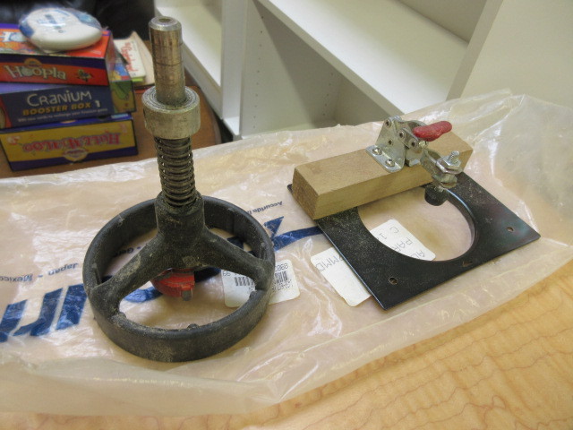 lot 163 image: ROUTER BITS
