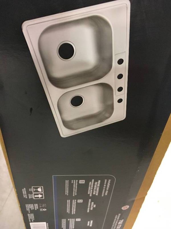 lot 64 image: Glacier Bay Drop-In Stainless Steel 33 in. 4-Hole Double Bowl Kitchen Sink in good conditions