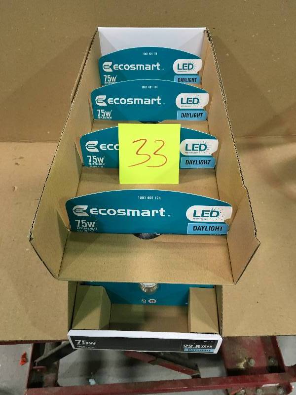 lot 33 image: BOX OF 4 PACK EcoSmart 75W Equivalent Day Light 5000K PAR30 LED Flood Light Bulb New