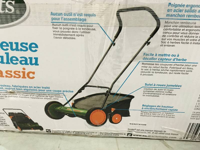 lot 43 image: Scotts Classic (20) 5-Blade Push Reel Mower w Grass Catcher  Used in good working cond.