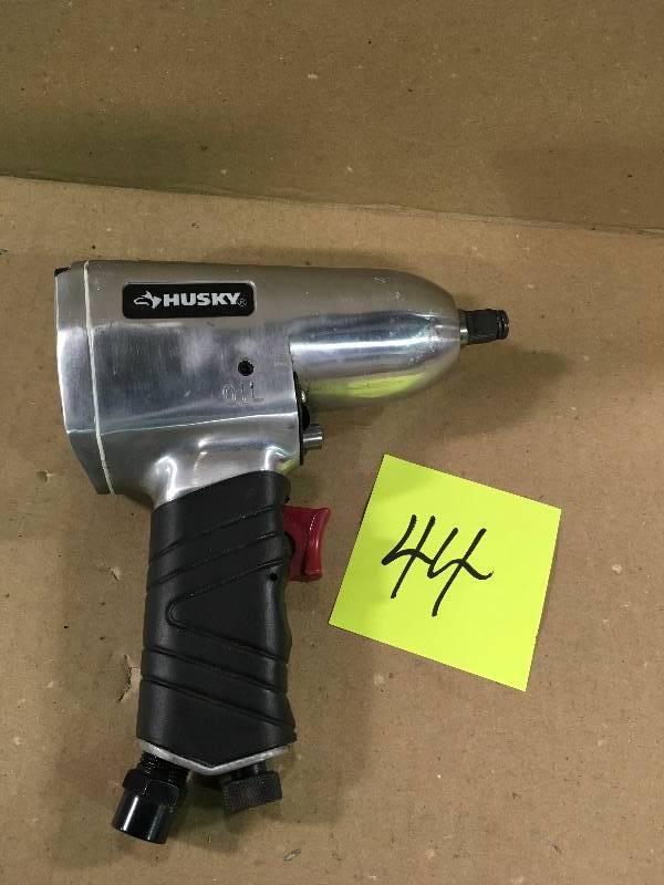 lot 44 image: Husky 12 inch Impact Wrench - 300 ft-lbs sku 676-532 Model H4430