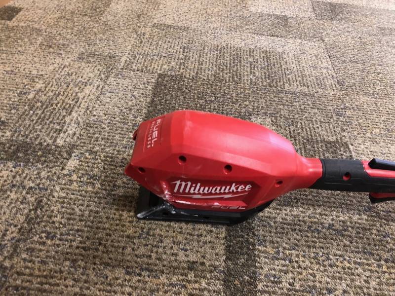 lot 109 image: MILWAUKEE M18 FUEL 18-Volt Lithium-ion Brushless Cordless String Trimmer Kit tool only in working conditions