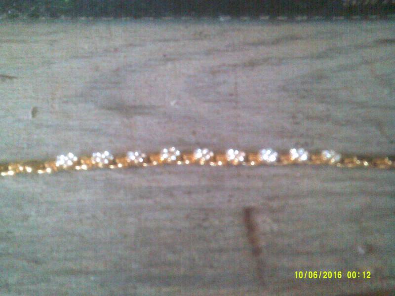 17 INCH GOLD AND DIAMOND NECKLACE