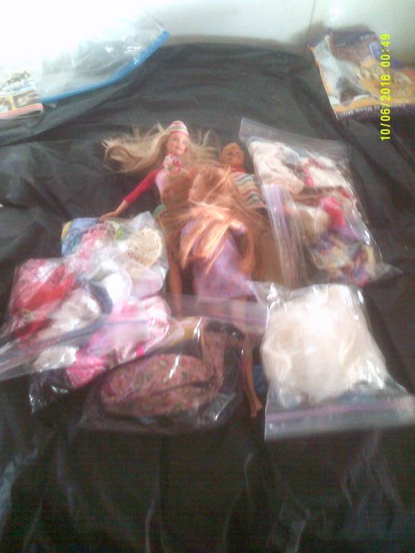BARBIES AND CLOTHS