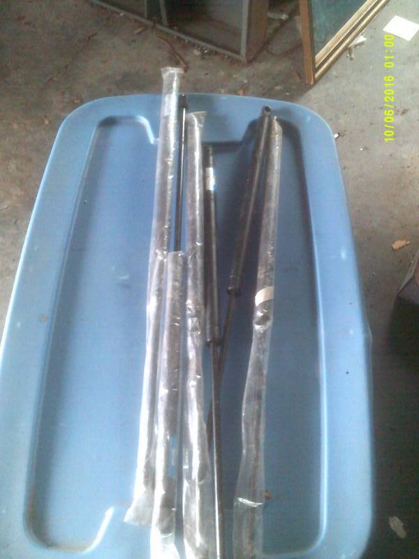 28 INCH GAS PLUNGERS
