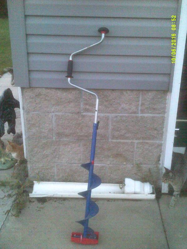 HAND ICE AUGER