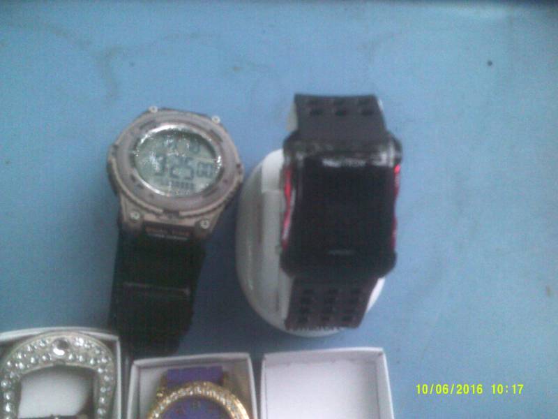 4 WATCHES