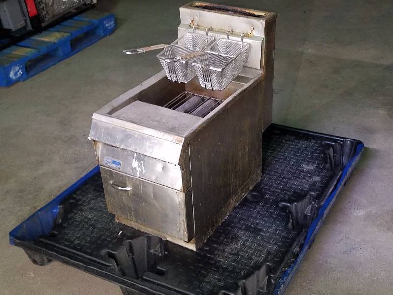 lot 54 image: Fryer