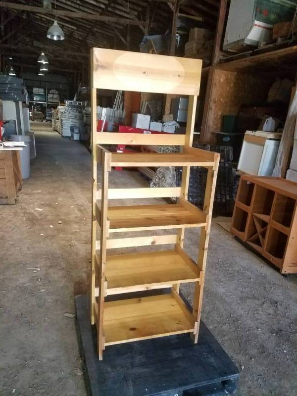 lot 21 image: Wooden Display