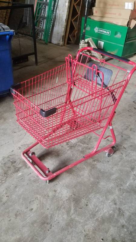 lot 31 image: Shopping Cart