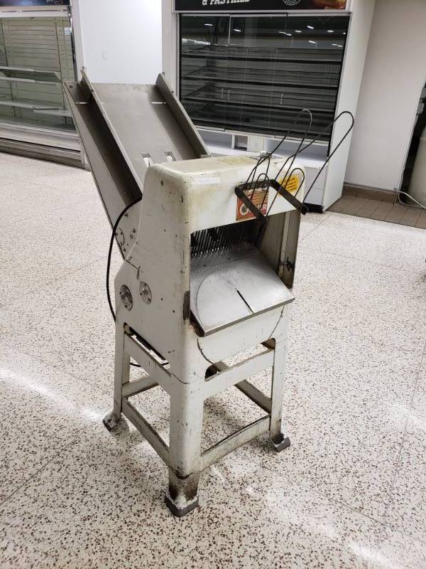 lot 7 image: Bread Slicer