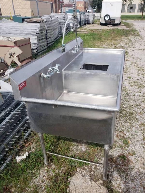 lot 44 image: Meat Sink Prep Table