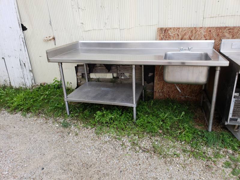 lot 47 image: Prep Table  Produce Table