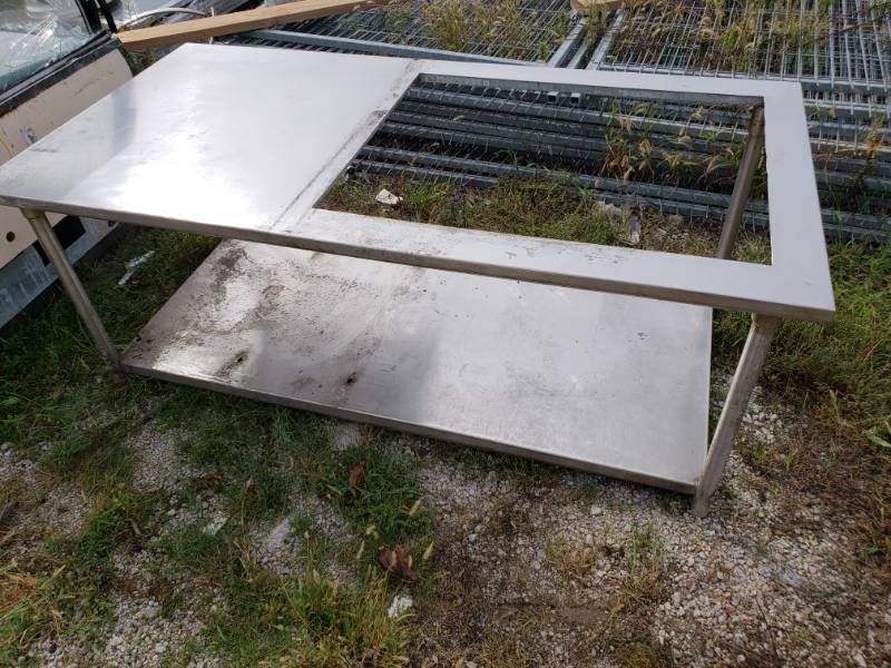 lot 51 image: Prep Table
