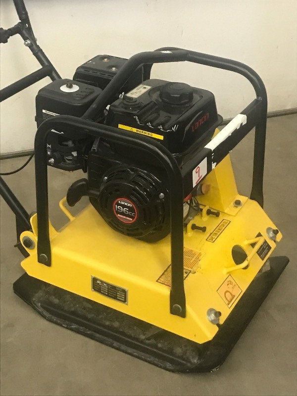 lot 8 image: King Force TMG90 Landscape Packer