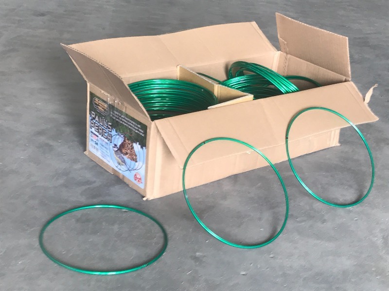 lot 21 image: 24-Pack Of Bird Perchs