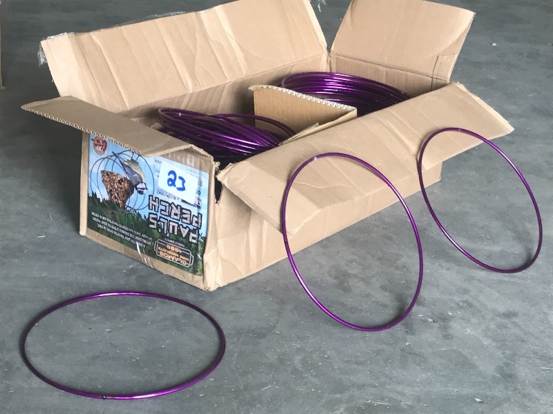 lot 23 image: 24-Pack Of Bird Perchs