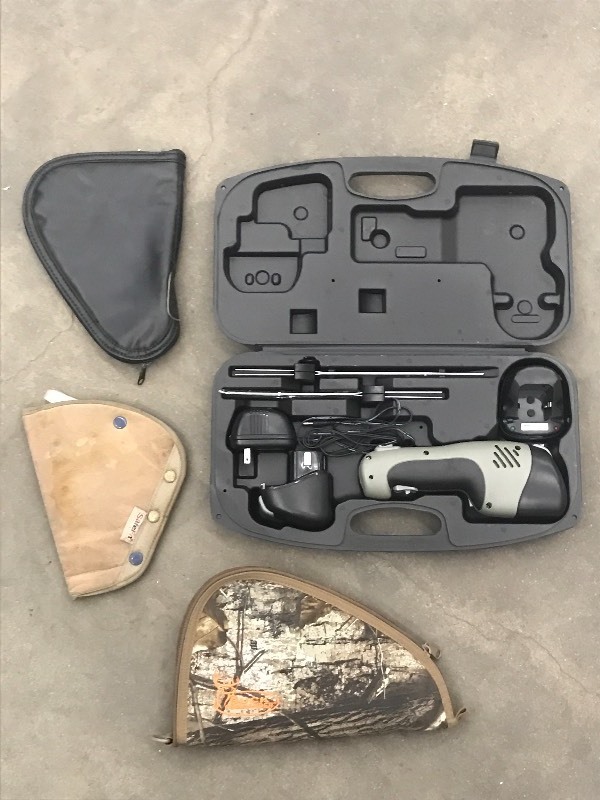 lot 49 image: Rapala Fillet Knife Set, (3) Pistol Cases