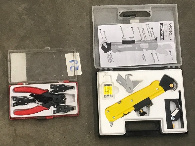 lot 59 image: Snap Ring Pliers Set & Cutting Tool Set