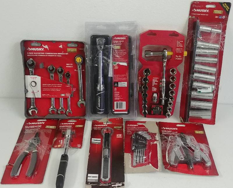lot 45 image: Husky Tools Automotive Tools Grouping