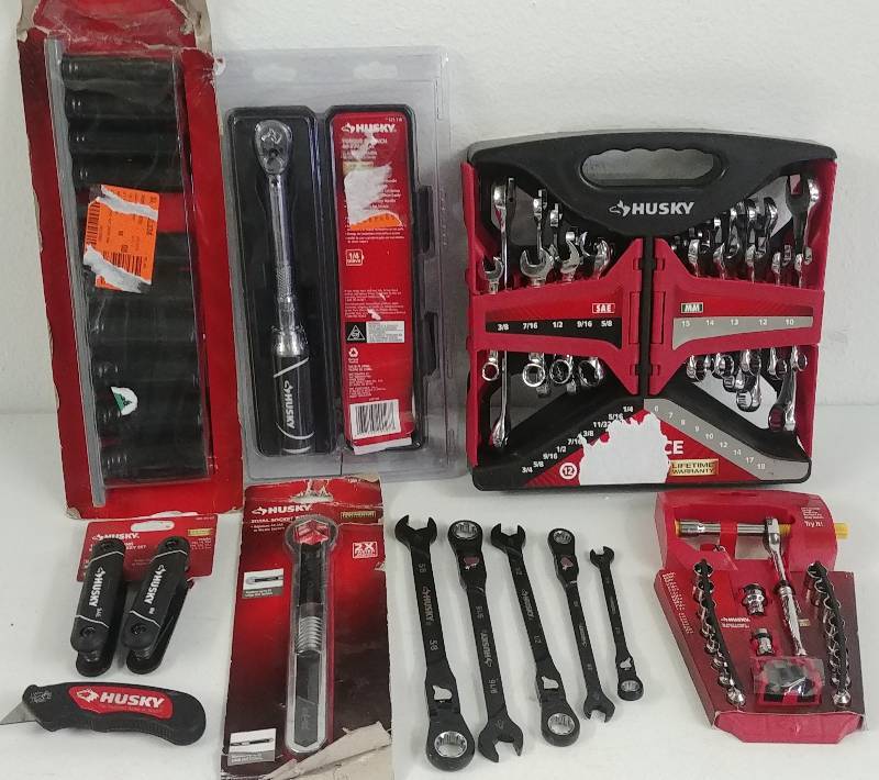 lot 50 image: Husky Assorted Tools Automotive Tools Grouping