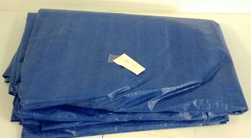 lot 54 image: 20 X 30 Blue Tarp