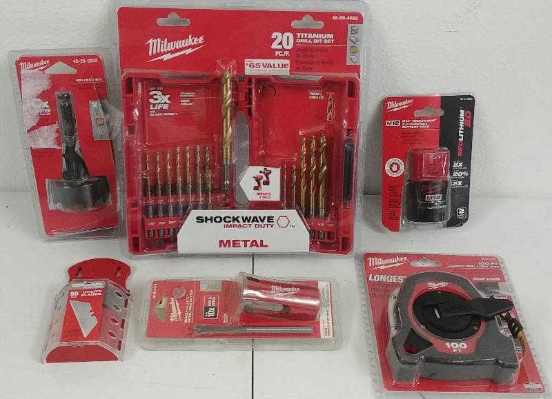 lot 57 image: Assorted Milwaukee Tools Grouping