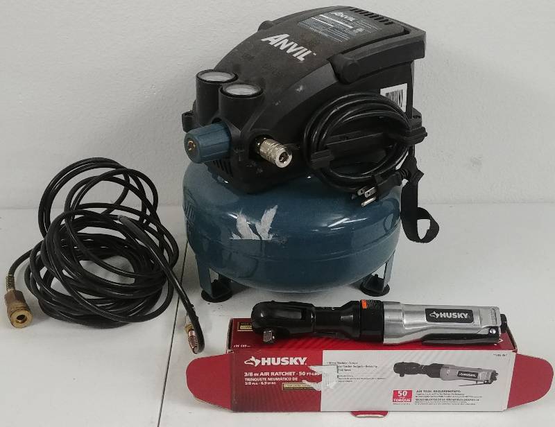 lot 58 image: Anvil 2gal Air Compressor  Husky 38 Air Ratchet