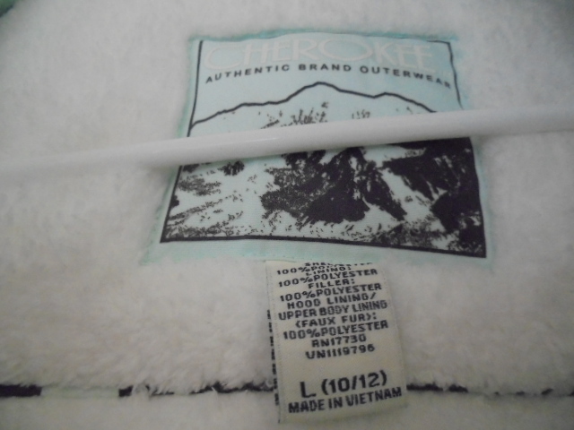 lot 18 image: Childs Ski Jacket