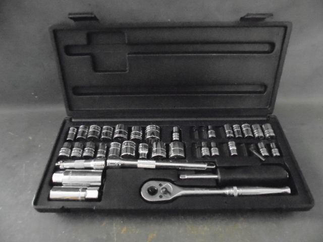 lot 38 image: Socket Set