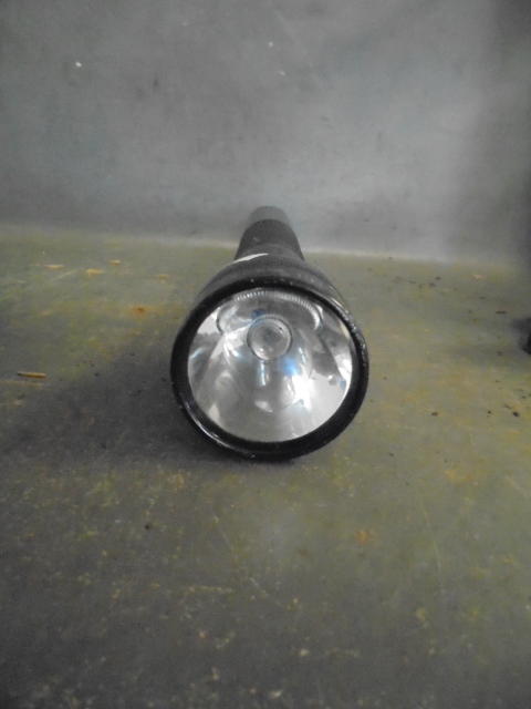 lot 44 image: Mag-Lite Flashlight