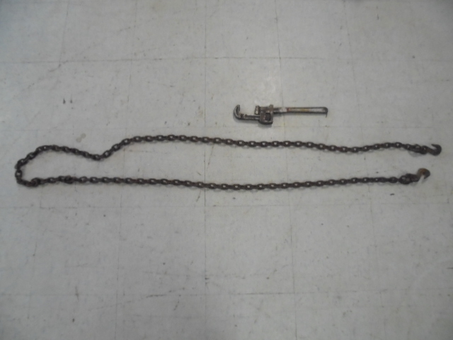 lot 71 image: Chain and Pipe Wrench
