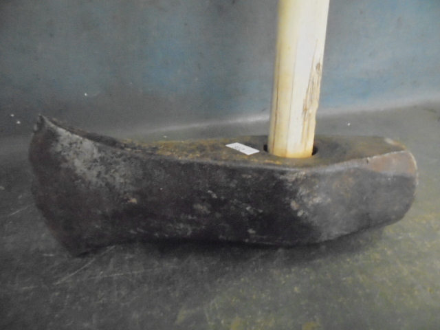 lot 72 image: AxSledge Hammer Combination
