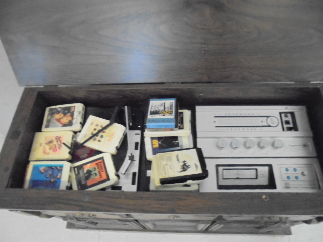lot 74 image: Vintage Stereo