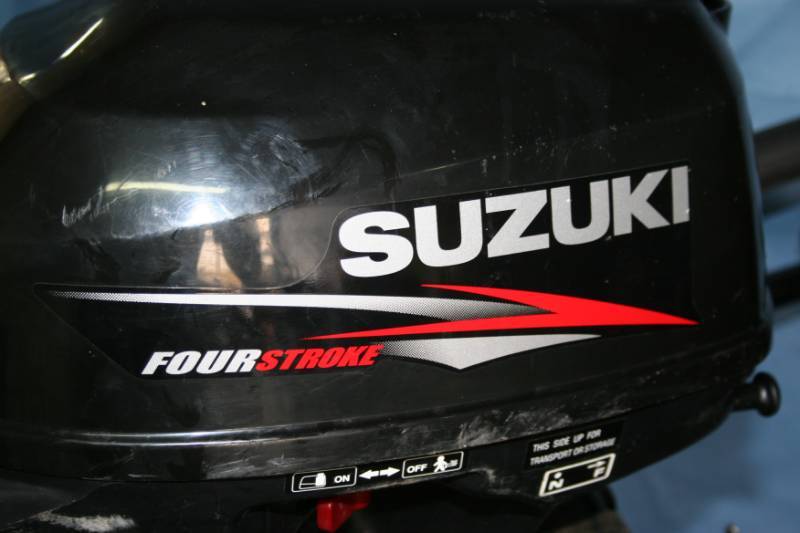 lot 50 image: Suzuki Outboard Motor