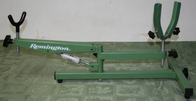 lot 81 image: Remington Gun Stand