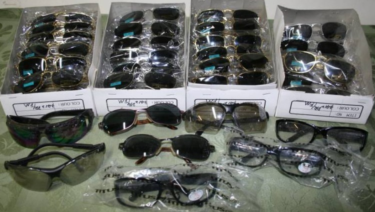 lot 135 image: Sunglasses