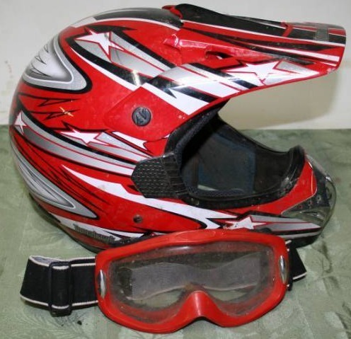 lot 154 image: ATV Tomahawk Helmet with Goggles