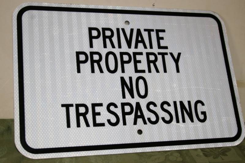 lot 181 image: Aluminum Sign