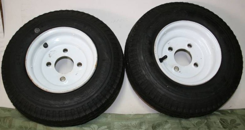 lot 194 image: Trailer Tires on Rims